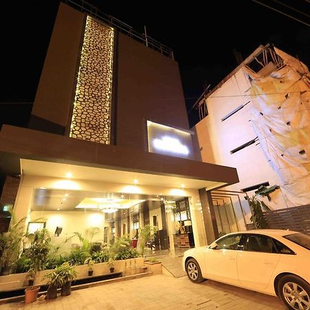 Hotel Regalia Tirupati Luaran gambar