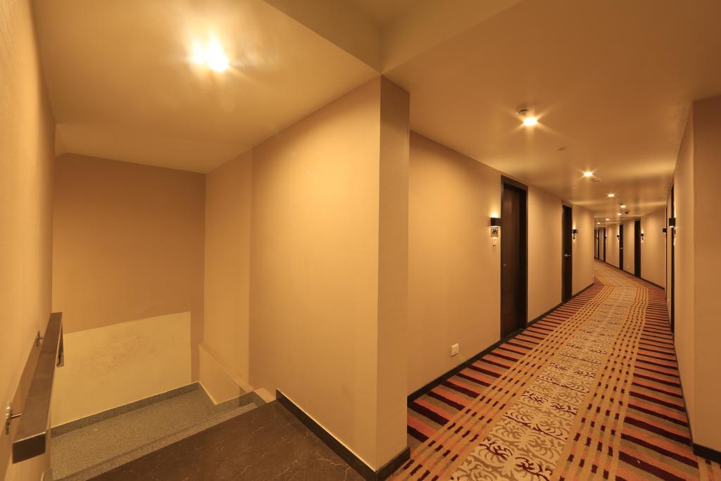 Hotel Regalia Tirupati Luaran gambar