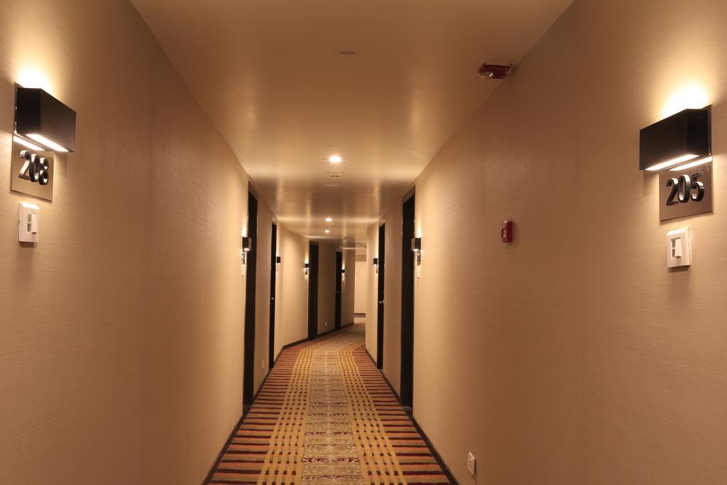 Hotel Regalia Tirupati Luaran gambar
