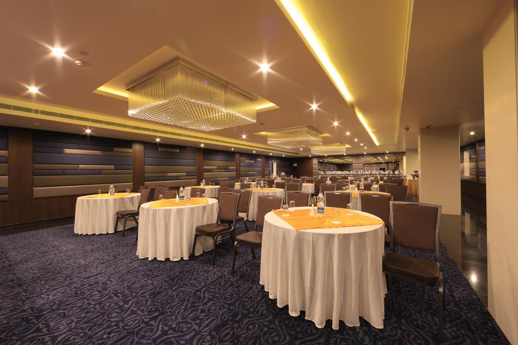 Hotel Regalia Tirupati Luaran gambar
