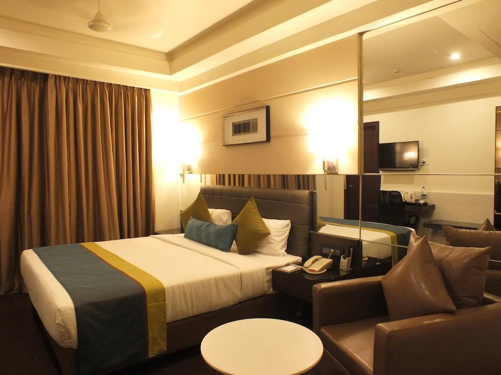 Hotel Regalia Tirupati Luaran gambar