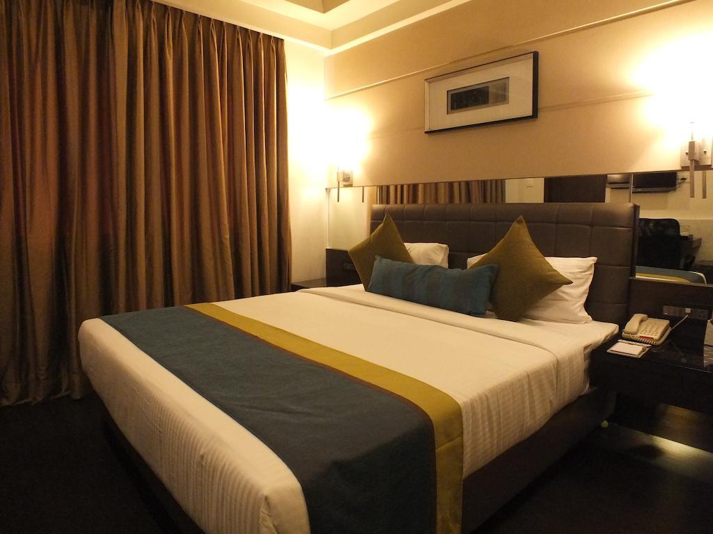 Hotel Regalia Tirupati Luaran gambar