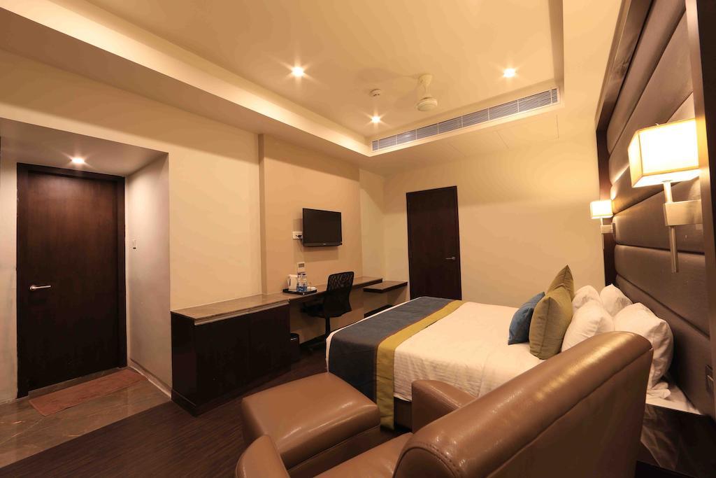 Hotel Regalia Tirupati Luaran gambar
